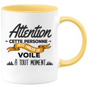 quotedazur - Mug Cette Personne Peut Parler De Voile À Tout Moment - Cadeau Humour Sport - Idée Cadeau Original     - Tasse Voile - Anniversaire Ou Noël