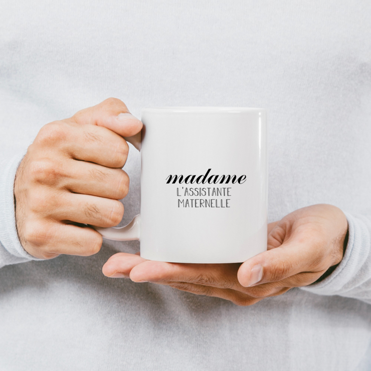 quotedazur - Mug Madame L'Assistante Maternelle - Cadeau Pour Assistante maternelle - Cadeau Personnalisé Pour Femme - Cadeau Original Anniversaire Ou Noël