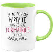 quotedazur - Mug Je Ne Suis Pas Parfaite Mais Je Suis Formatrice Et C'Est Presque Pareil - Cadeau Humour Métier Travail  - Idée Cadeau Formatrice Pot De Départ Cheffe  - Tasse Cadeau Noël