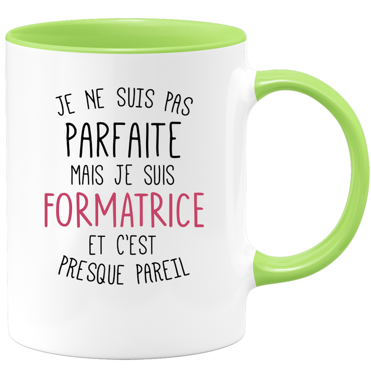 quotedazur - Mug Je Ne Suis Pas Parfaite Mais Je Suis Formatrice Et C'Est Presque Pareil - Cadeau Humour Métier Travail  - Idée Cadeau Formatrice Pot De Départ Cheffe  - Tasse Cadeau Noël