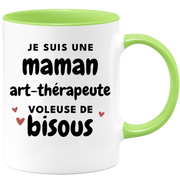 quotedazur - Mug Je Suis Une Maman Art-Thérapeute Voleuse De Bisous - Cadeau Fête Des Mères Original - Idée Cadeau Pour Anniversaire Maman - Cadeau Pour Future Maman Naissance