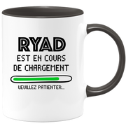 quotedazur - Mug Ryad Est En Cours De Chargement Veuillez Patienter - Cadeau Ryad Prénom Homme Personnalisé - Cadeau Annniversaire Noël Adolescent Collègue