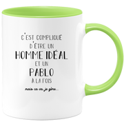 quotedazur - Mug Compliqué D'Être Un Homme Idéal Et Un Pablo Mais Ça Va Je Gère - Cadeau Humour Prénom - Idée Cadeau Famille Saint Valentin - Tasse Prénom Pablo