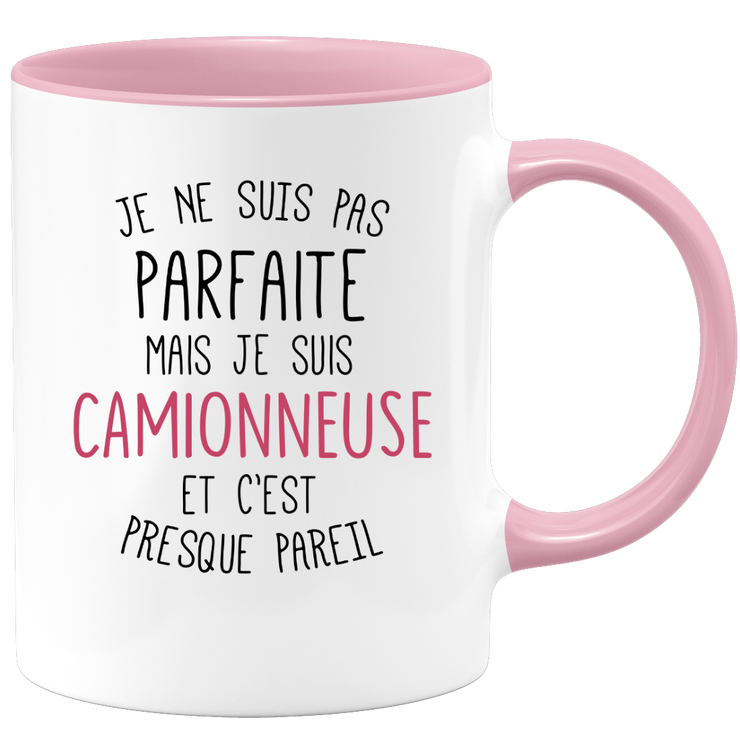 quotedazur - Mug Je Ne Suis Pas Parfaite Mais Je Suis Camionneuse Et C'Est Presque Pareil - Cadeau Humour Métier Travail  - Idée Cadeau Camionneuse Pot De Départ Cheffe  - Tasse Cadeau Noël