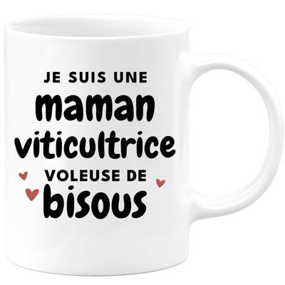 quotedazur - Mug Je Suis Une Maman Viticultrice Voleuse De Bisous - Cadeau Fête Des Mères Original - Idée Cadeau Pour Anniversaire Maman - Cadeau Pour Future Maman Naissance