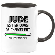 quotedazur - Mug Jude Est En Cours De Chargement Veuillez Patienter - Cadeau Jude Prénom Homme Personnalisé - Cadeau Annniversaire Noël Adolescent Collègue