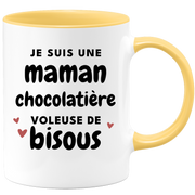 quotedazur - Mug Je Suis Une Maman Chocolatière Voleuse De Bisous - Cadeau Fête Des Mères Original - Idée Cadeau Pour Anniversaire Maman - Cadeau Pour Future Maman Naissance