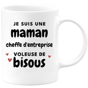 quotedazur - Mug Je Suis Une Maman Cheffe d'entreprise Voleuse De Bisous - Cadeau Fête Des Mères Original - Idée Cadeau Pour Anniversaire Maman - Cadeau Pour Future Maman Naissance