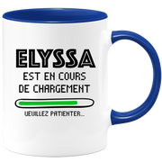 quotedazur - Mug Elyssa Est En Cours De Chargement Veuillez Patienter - Cadeau Elyssa Prénom Femme Personnalisé - Cadeau Annniversaire Noël Adolescent Collègue