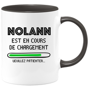 quotedazur - Mug Nolann Est En Cours De Chargement Veuillez Patienter - Cadeau Nolann Prénom Homme Personnalisé - Cadeau Annniversaire Noël Adolescent Collègue