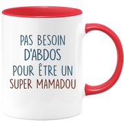 Mug pas besoin d'abdominaux pour être un super Mamadou