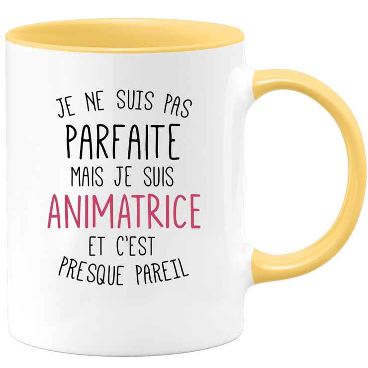 quotedazur - Mug Je Ne Suis Pas Parfaite Mais Je Suis Animatrice Et C'Est Presque Pareil - Cadeau Humour Métier Travail  - Idée Cadeau Animatrice Pot De Départ Cheffe  - Tasse Cadeau Noël