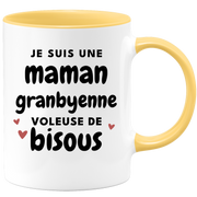 quotedazur - Mug Je Suis Une Maman Granbyenne Voleuse De Bisous - Cadeau Pour Granbyenne - Cadeau Personnalisé Pour Femme - Cadeau Original Pour Anniversaire, Noël, Future Maman Naissance