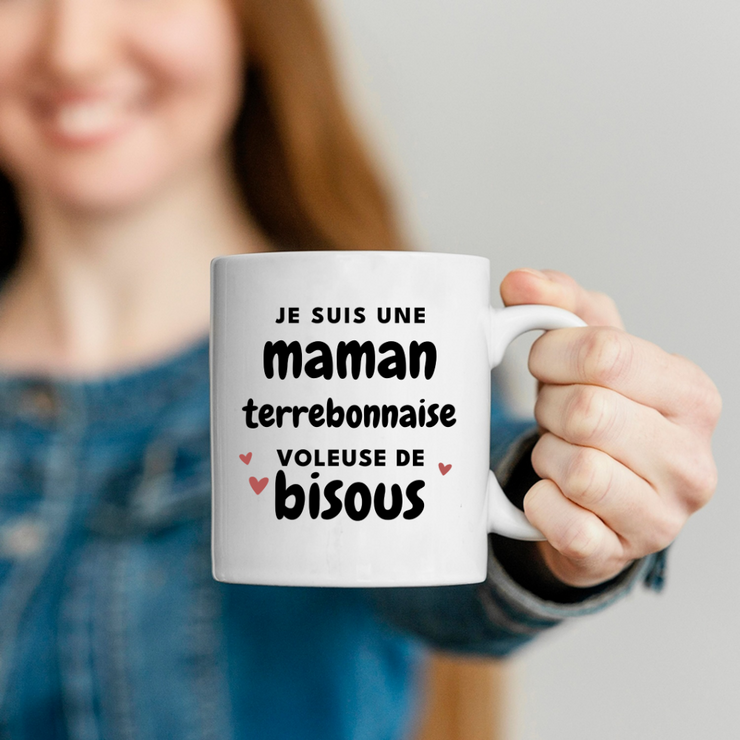 quotedazur - Mug Je Suis Une Maman Terrebonnaise Voleuse De Bisous - Cadeau Pour Terrebonnaise - Cadeau Personnalisé Pour Femme - Cadeau Original Pour Anniversaire, Noël, Future Maman Naissance