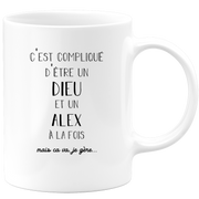 quotedazur - Mug Compliqué D'Être Un Dieu Et Un Alex Mais Ça Va Je Gère - Cadeau Humour Prénom - Idée Cadeau Famille Saint Valentin - Tasse Prénom Alex