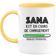 quotedazur - Mug Sana Est En Cours De Chargement Veuillez Patienter - Cadeau Sana Prénom Femme Personnalisé - Cadeau Annniversaire Noël Adolescent Collègue