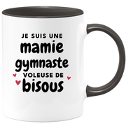 quotedazur - Mug Je Suis Une Mamie Gymnaste Voleuse De Bisous - Cadeau Fête Des Grand Mères Original - Idée Cadeau Pour Anniversaire Mémé Gymnastique - Cadeau Future Mamy Naissance