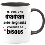 quotedazur - Mug Je Suis Une Maman Aide-Soignante Voleuse De Bisous - Cadeau Fête Des Mères Original - Idée Cadeau Pour Anniversaire Maman - Cadeau Pour Future Maman Naissance