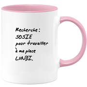 quotedazur - Mug Recherche Sosie Pour Travailler A Ma Place Lundi - Idée Cadeau Collègue Original Humour Femme Homme - Pot De Départ - Idéal Anniversaire Travail