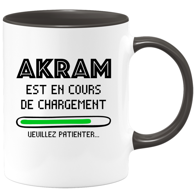 quotedazur - Mug Akram Est En Cours De Chargement Veuillez Patienter - Cadeau Akram Prénom Homme Personnalisé - Cadeau Annniversaire Noël Adolescent Collègue