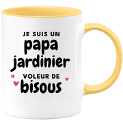 quotedazur - Mug Je Suis Un Papa Jardinier Voleur De Bisous - Cadeau Fête Des Pères Original - Idée Cadeau Pour Anniversaire Papa - Cadeau Pour Futur Papa Naissance