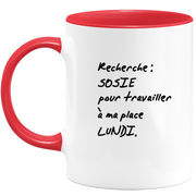 quotedazur - Mug Recherche Sosie Pour Travailler A Ma Place Lundi - Idée Cadeau Collègue Original Humour Femme Homme - Pot De Départ - Idéal Anniversaire Travail