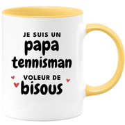 quotedazur - Mug Je Suis Un Papa Tennisman Voleur De Bisous - Cadeau Fête Des Pères Original - Idée Cadeau Pour Anniversaire Papa - Cadeau Pour Futur Papa Naissance