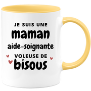 quotedazur - Mug Je Suis Une Maman Aide-Soignante Voleuse De Bisous - Cadeau Fête Des Mères Original - Idée Cadeau Pour Anniversaire Maman - Cadeau Pour Future Maman Naissance